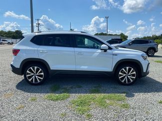 Used 2023 Volkswagen Taos SE video 2