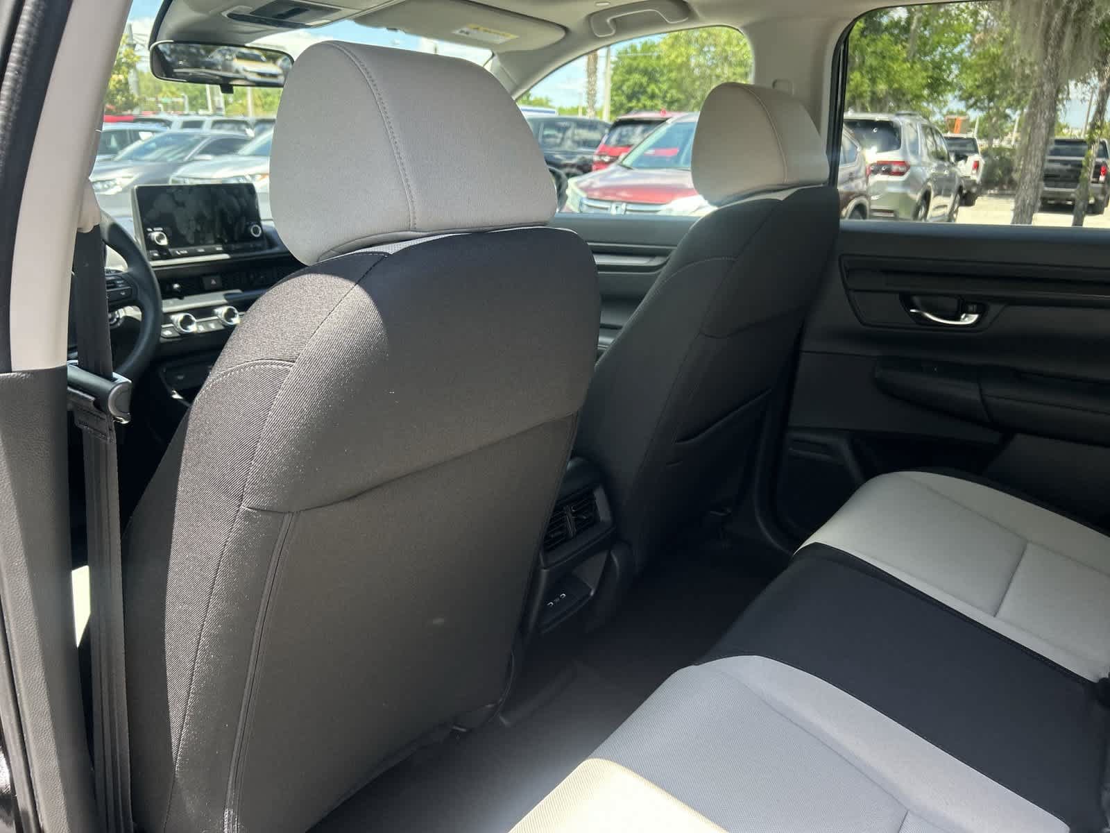 Used 2025 Honda CR-V EX image 14