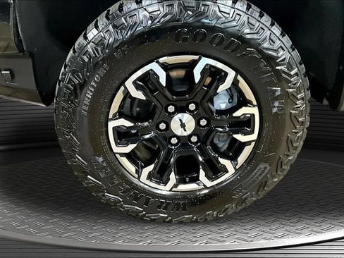 Certified 2024 Chevrolet Silverado 1500 ZR2 w/ Technology Package AWD/4WD image 34