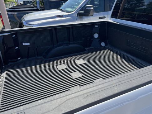 Used 2025 Chevrolet Silverado 2500 LT w/ Convenience Package AWD/4WD image 11