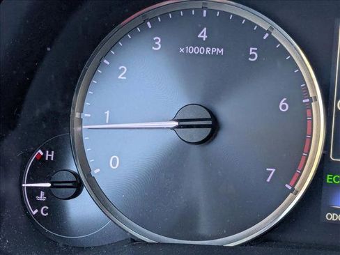 Used 2017 Lexus IS 200t image 7