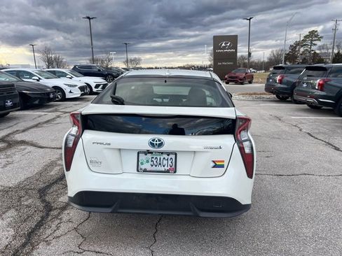 Used 2017 Toyota Prius Three Touring image 20