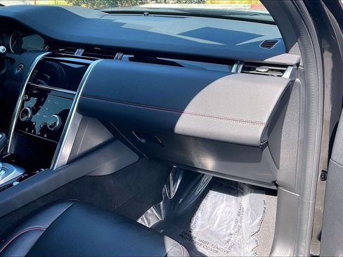 Certified 2022 Land Rover Discovery Sport S R-Dynamic AWD/4WD image 18