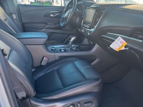 Used 2023 Chevrolet Traverse RS image 10