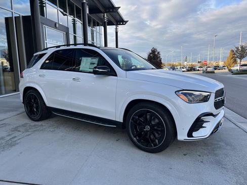New 2026 Mercedes-Benz GLE 580 4MATIC image 3