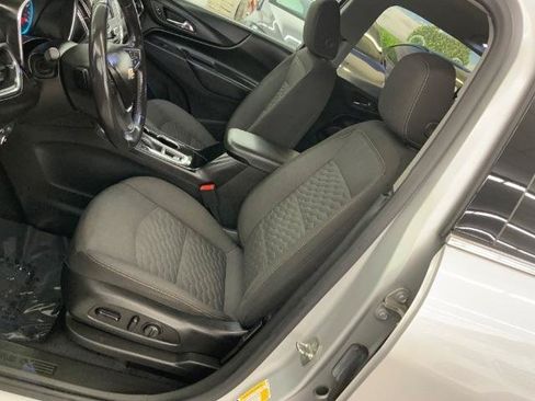 Used 2020 Chevrolet Equinox LT w/ Driver Convenience Package FWD image 11
