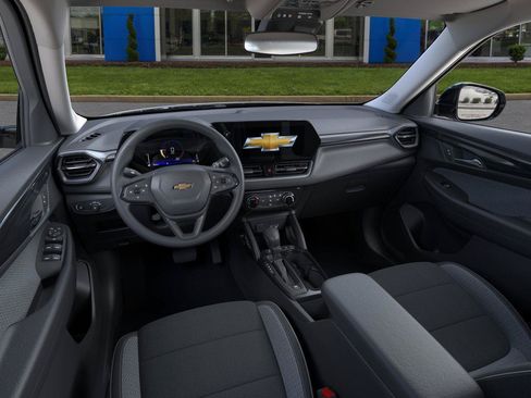 New 2026 Chevrolet TrailBlazer LT w/ Driver Confidence Package AWD/4WD image 16