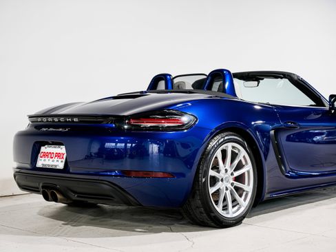Used 2022 Porsche 718 Boxster S image 28