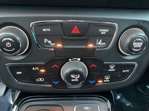 Used 2021 Jeep Compass Limited w/ Sun and Sound Group image 15