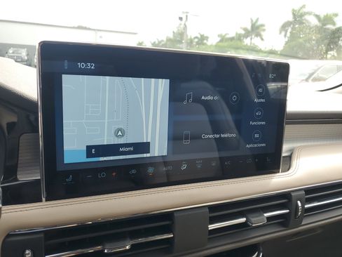 Certified 2024 Lincoln Corsair FWD image 21