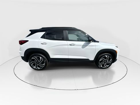 New 2026 Chevrolet TrailBlazer RS w/ Convenience Package FWD image 9
