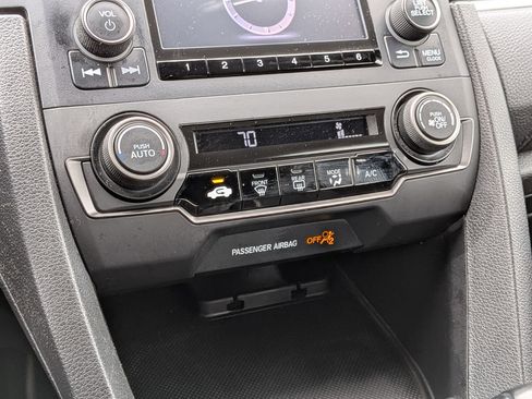 Used 2018 Honda Civic Sport image 20