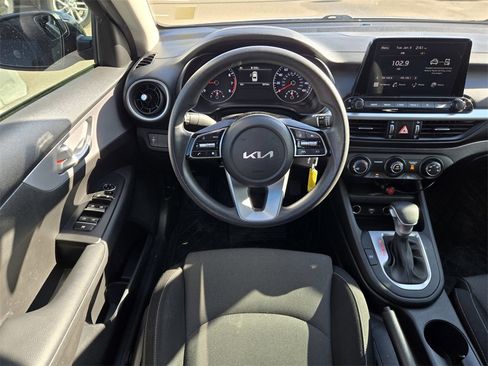 Used 2023 Kia Forte LXS image 11