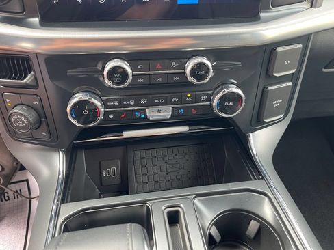 Used 2025 Ford F150 Lariat w/ Equipment Group 501A Mid AWD/4WD image 19
