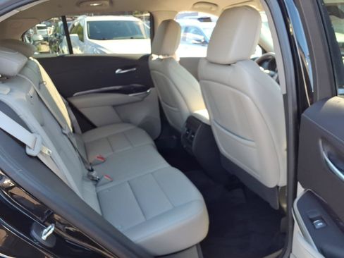 Certified 2023 Cadillac XT4 Luxury w/ Cold Weather Package FWD image 31