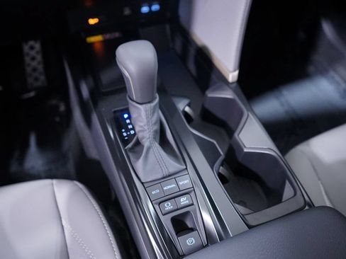 Used 2026 Toyota Camry SE w/ Convenience Package FWD image 13