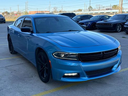 Used 2016 Dodge Charger R/T w/ Plus Group image 4