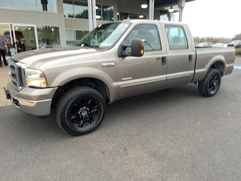 Used 2006 Ford F250 XLT image 1