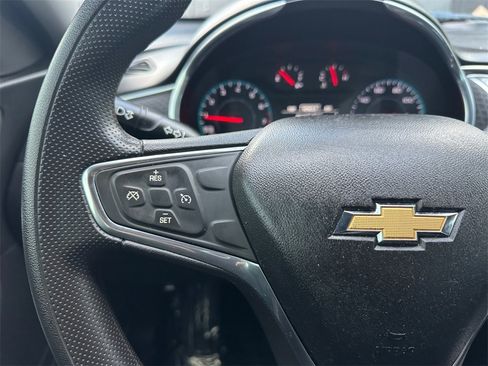 Used 2020 Chevrolet Malibu LT image 25