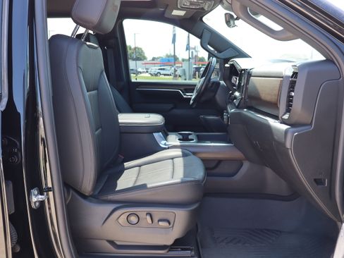 Used 2024 Chevrolet Silverado 3500 High Country w/ High Country Premium Package AWD/4WD image 13