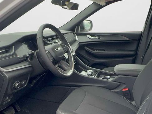 New 2026 Jeep Grand Cherokee Laredo image 25