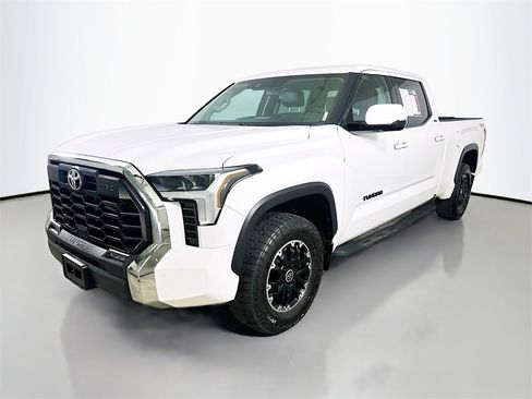Used 2022 Toyota Tundra SR5 image 3