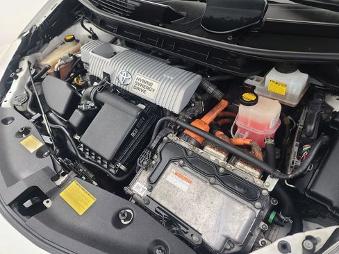 Used 2012 Toyota Prius V Five image 35