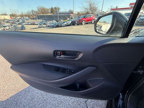 Used 2025 Toyota Corolla LE image 18