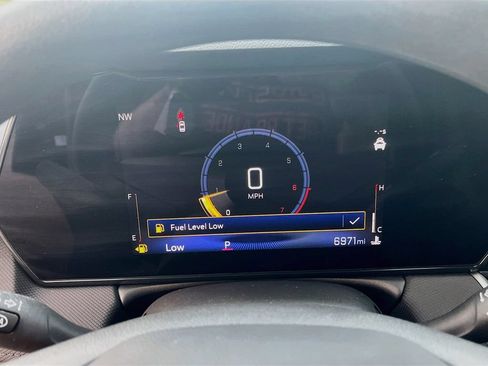 Used 2025 Chevrolet TrailBlazer LT w/ Driver Confidence Package FWD image 12