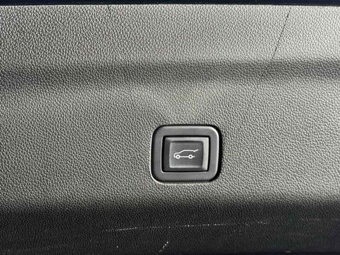 Used 2023 Cadillac Escalade V AWD/4WD image 56