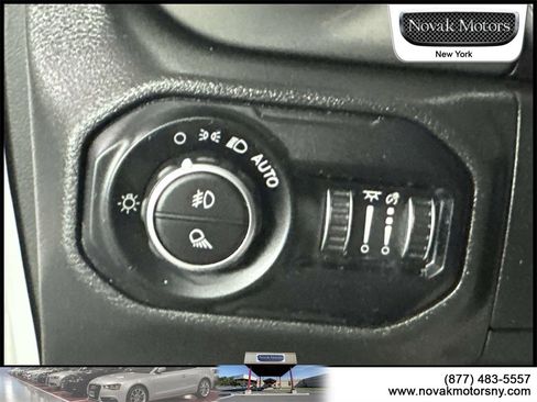 Used 2022 Jeep Gladiator Sport image 15