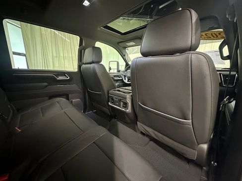 Certified 2025 GMC Sierra 3500 Denali w/ Denali Reserve Package image 23