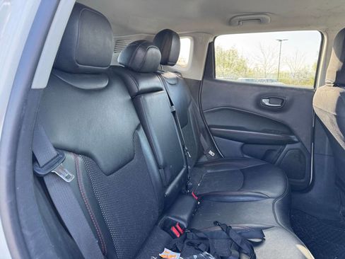 Used 2020 Jeep Compass Trailhawk image 14