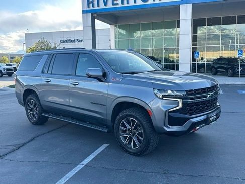 Used 2021 Chevrolet Suburban Z71 w/ Z71 Off-Road Package AWD/4WD image 28