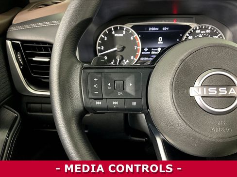 Certified 2022 Nissan Rogue SV AWD/4WD image 11