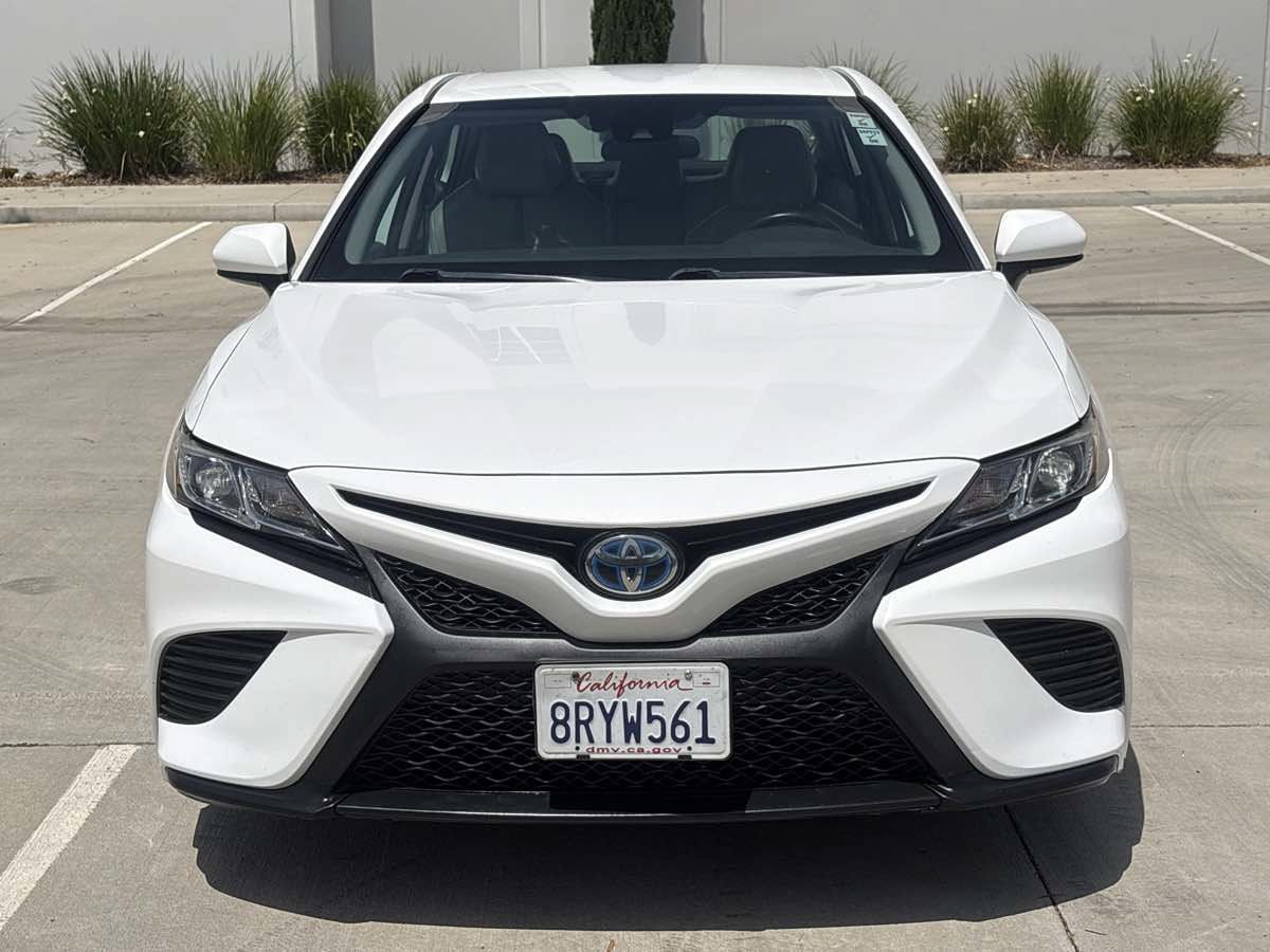 Used 2020 Toyota Camry SE w/ Carpet Mat Package FWD image 8