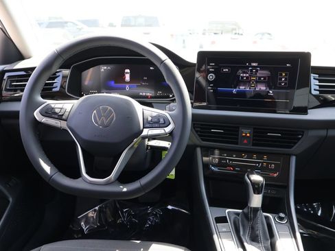 Used 2025 Volkswagen Jetta S FWD image 17