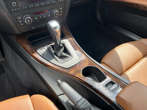 Used 2009 BMW 335i Convertible RWD image 34