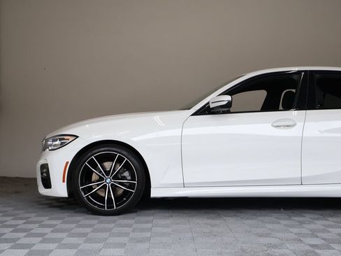 Used 2022 BMW 330i Sedan w/ M Sport Package RWD image 8