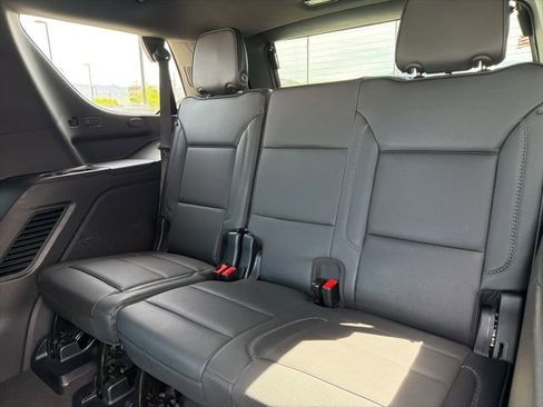 Used 2025 GMC Yukon Denali AWD/4WD image 21