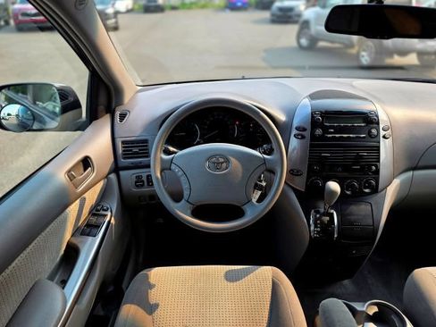 Used 2007 Toyota Sienna LE AWD/4WD image 12