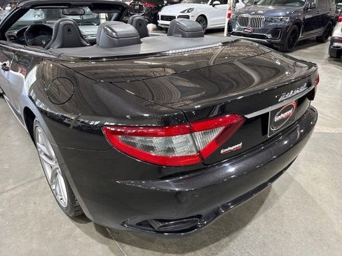 Used 2015 Maserati GranTurismo Sport image 41