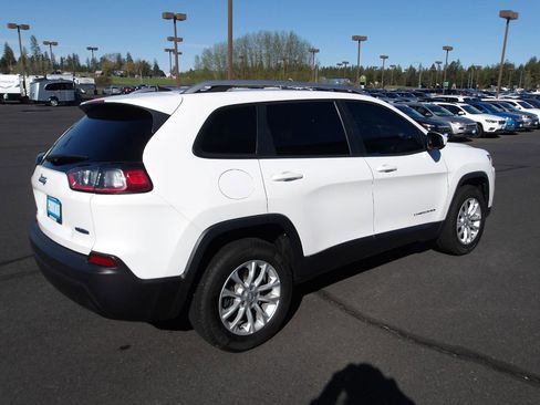 Used 2020 Jeep Cherokee Latitude image 5