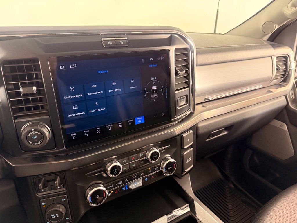 Used 2025 Ford F250 Lariat w/ Lariat Ultimate Package AWD/4WD image 39