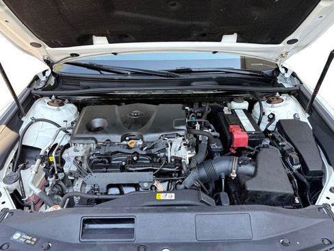 Used 2019 Toyota Camry LE FWD image 29