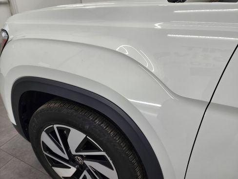 Used 2025 Volkswagen Atlas SE image 33