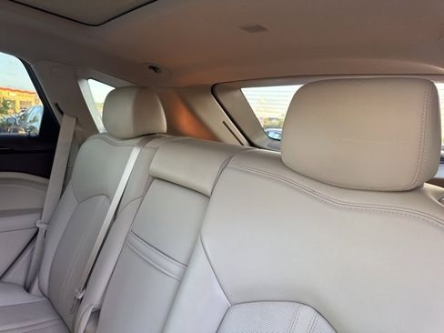 Used 2016 Cadillac SRX Luxury w/ Driver Awareness Package image 21