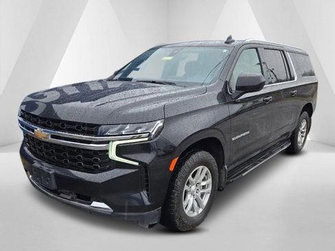 Used 2021 Chevrolet Suburban LS AWD/4WD image 3