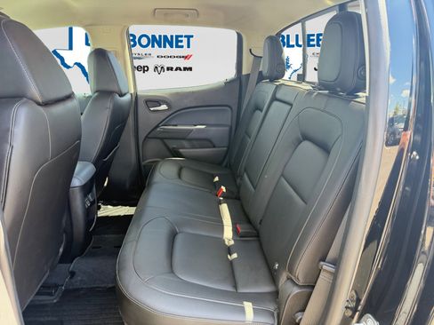 Used 2019 Chevrolet Colorado Z71 w/ Z71 Midnight Edition AWD/4WD image 22