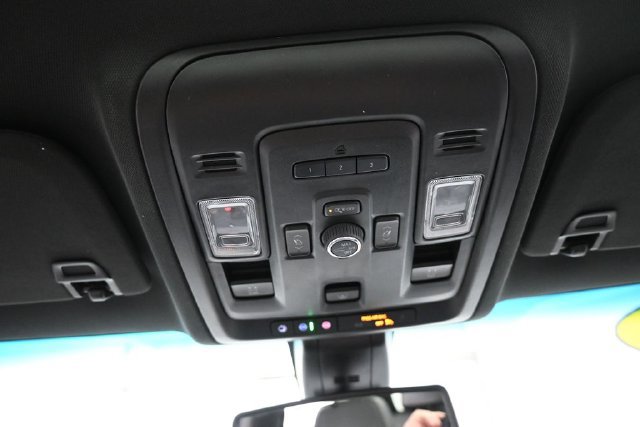 Used 2022 Chevrolet Tahoe RST w/ Luxury Package AWD/4WD image 12